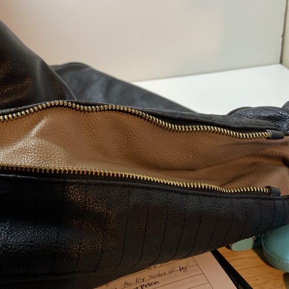 Steve Madden Big Shoulder Hand Held Hobo Purse For Travel Or Everyday - Picture 10 of 14